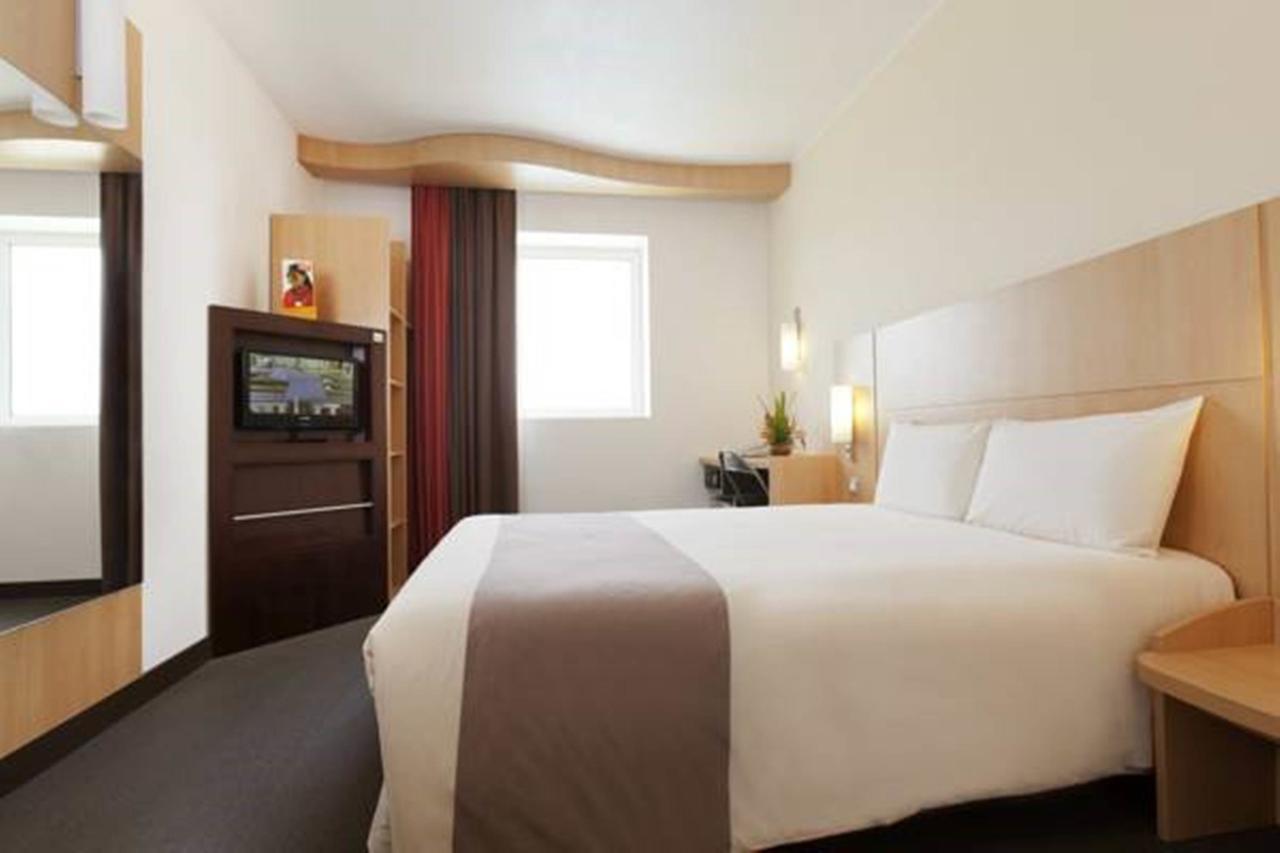 Ibis Malabo Hotel Quarto foto