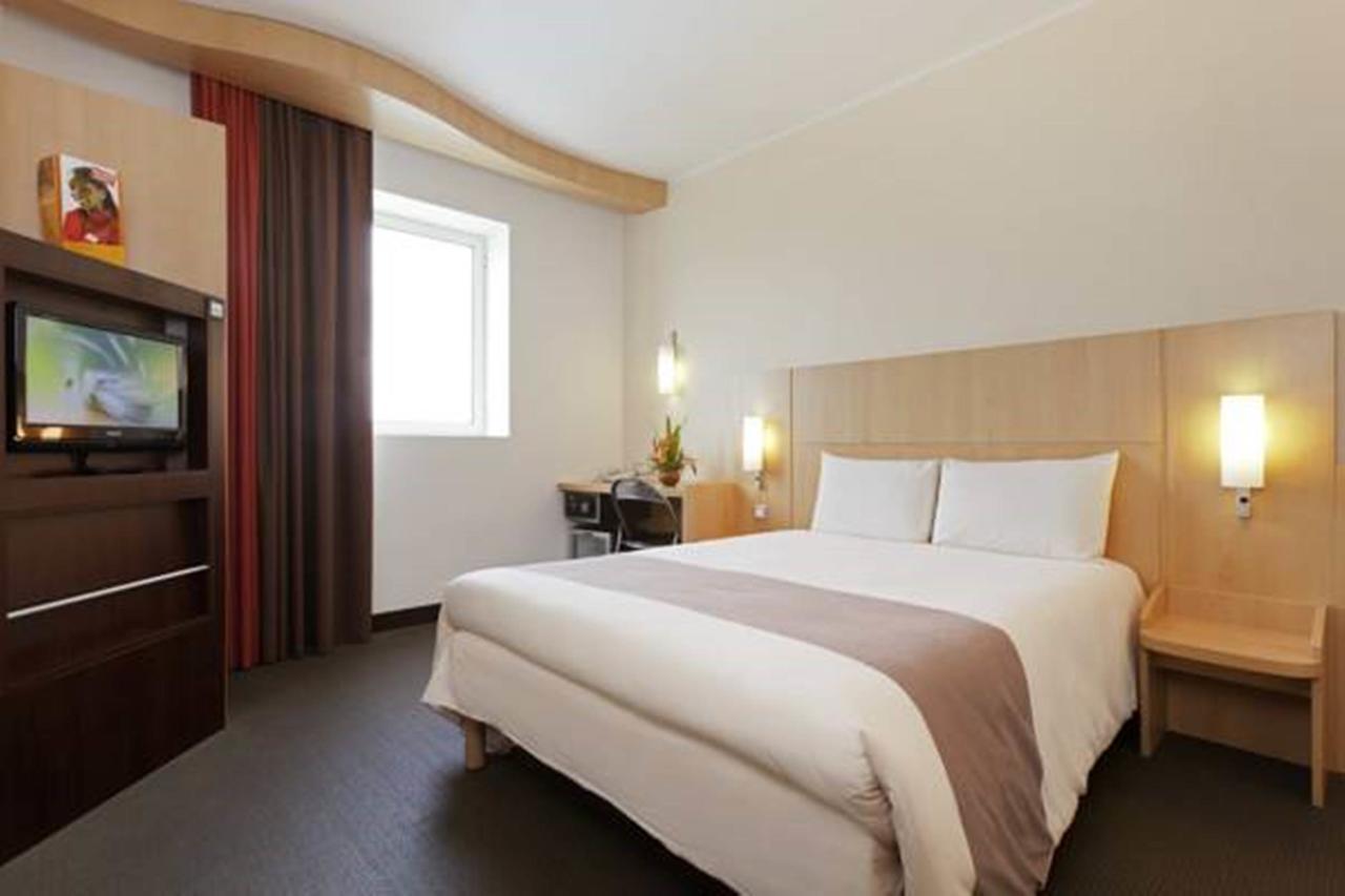 Ibis Malabo Hotel Quarto foto
