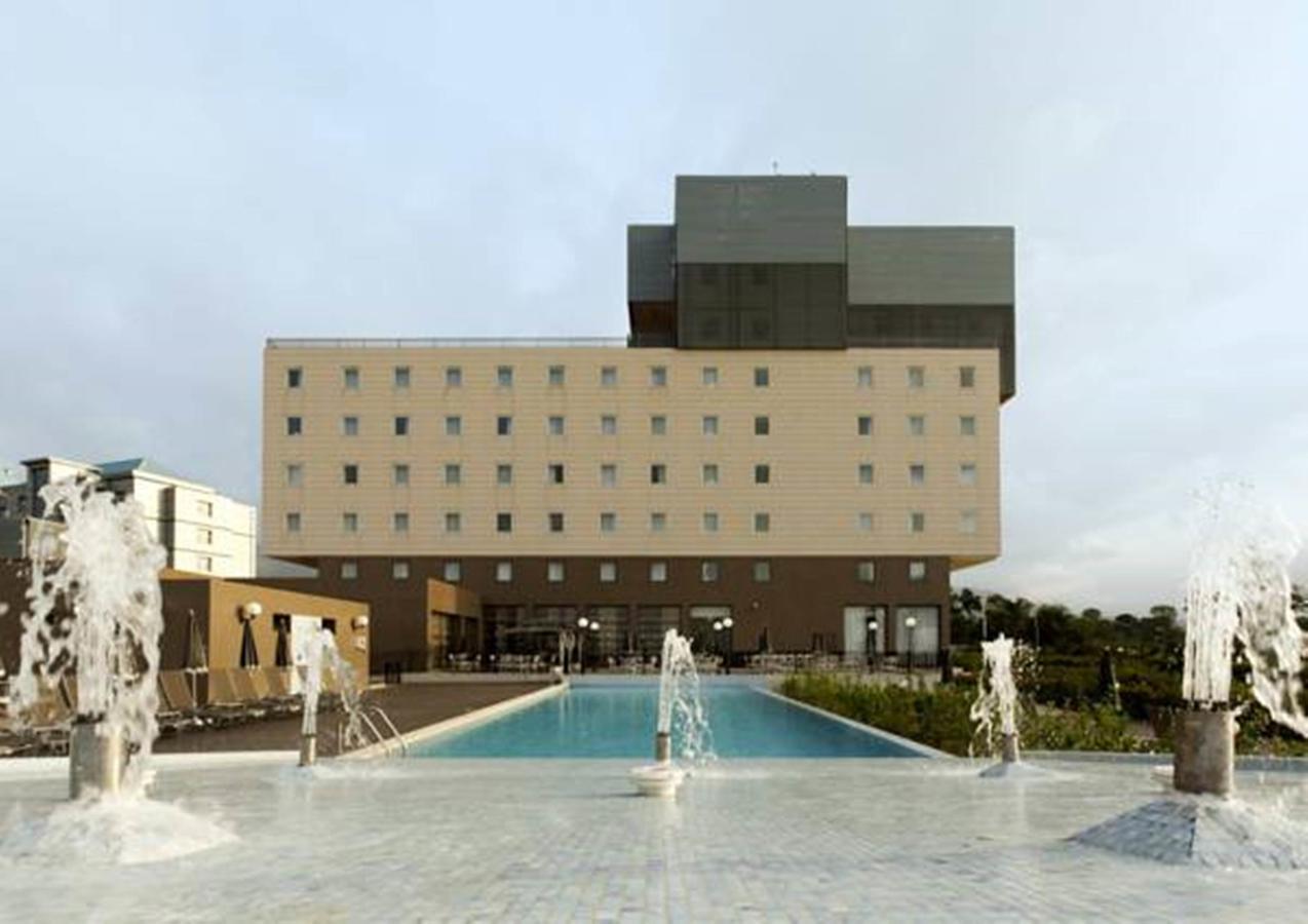 Ibis Malabo Hotel Exterior foto